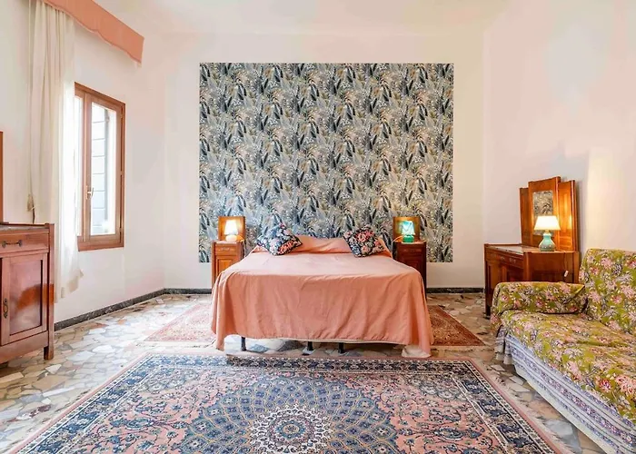 Domus Ternita البندقية